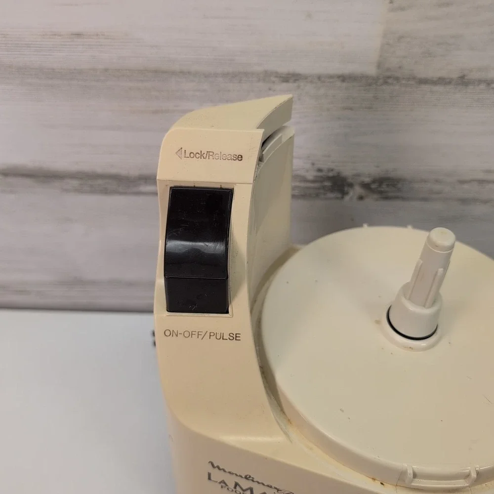 Moulinex LM2 La Machine II Food Processor Replacement Part Base Motor Es2